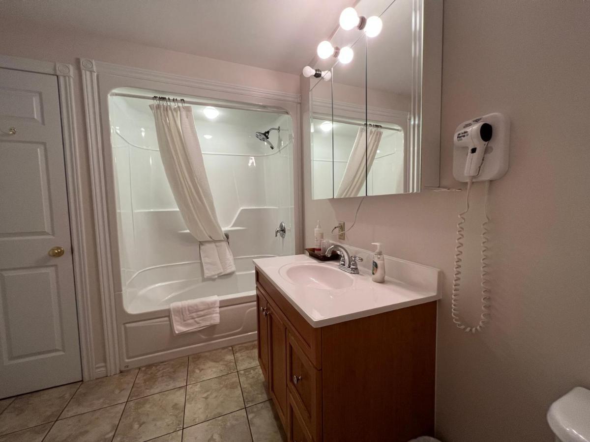 Lee'S Ocean Peek B & B Stratford Экстерьер фото