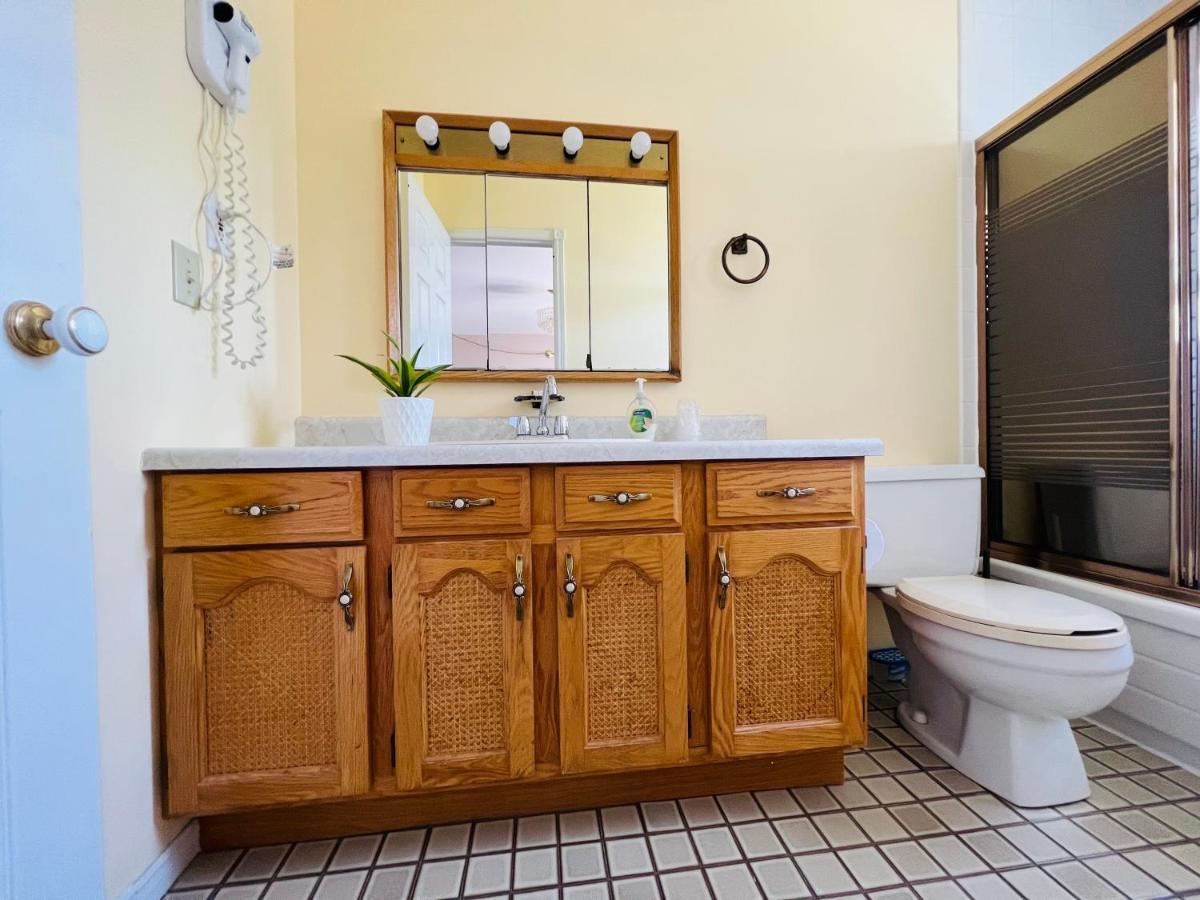 Lee'S Ocean Peek B & B Stratford Экстерьер фото