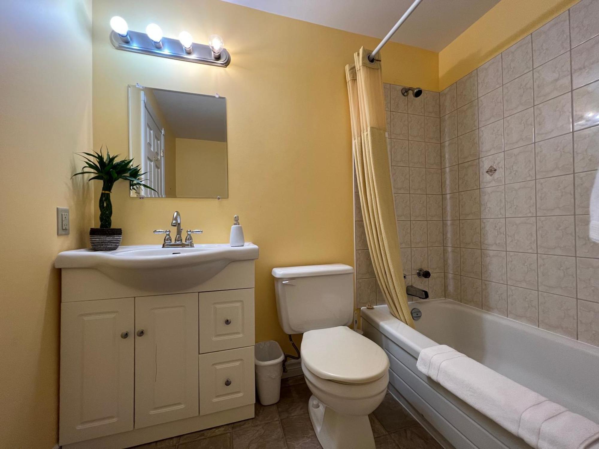 Lee'S Ocean Peek B & B Stratford Экстерьер фото