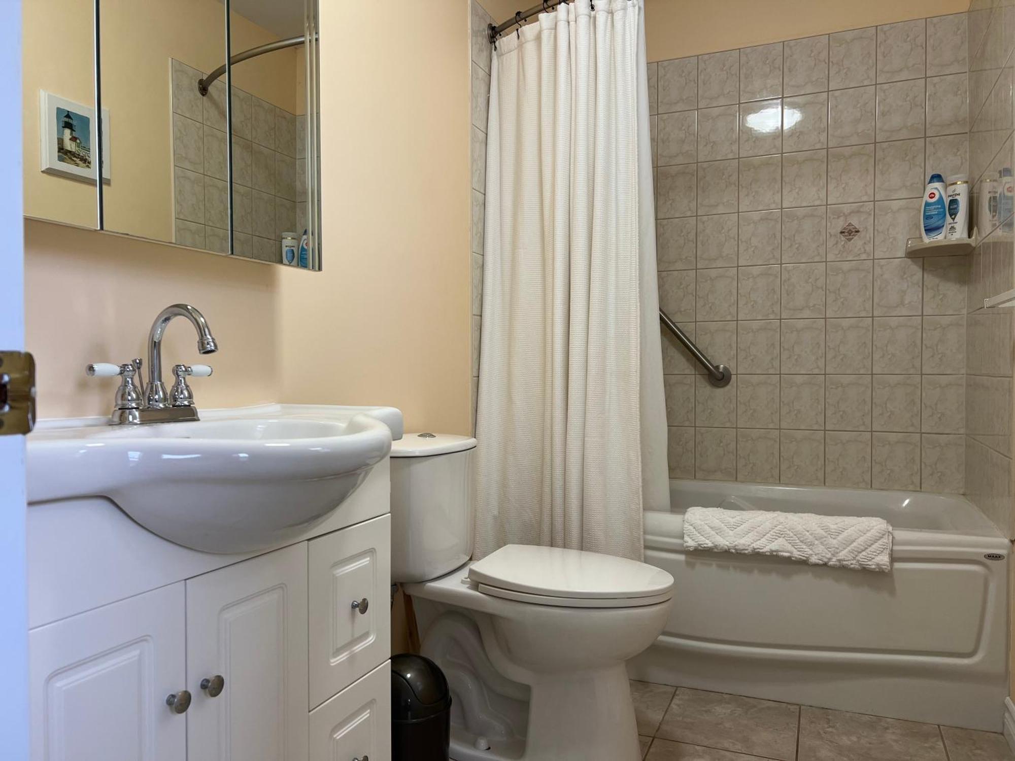 Lee'S Ocean Peek B & B Stratford Экстерьер фото