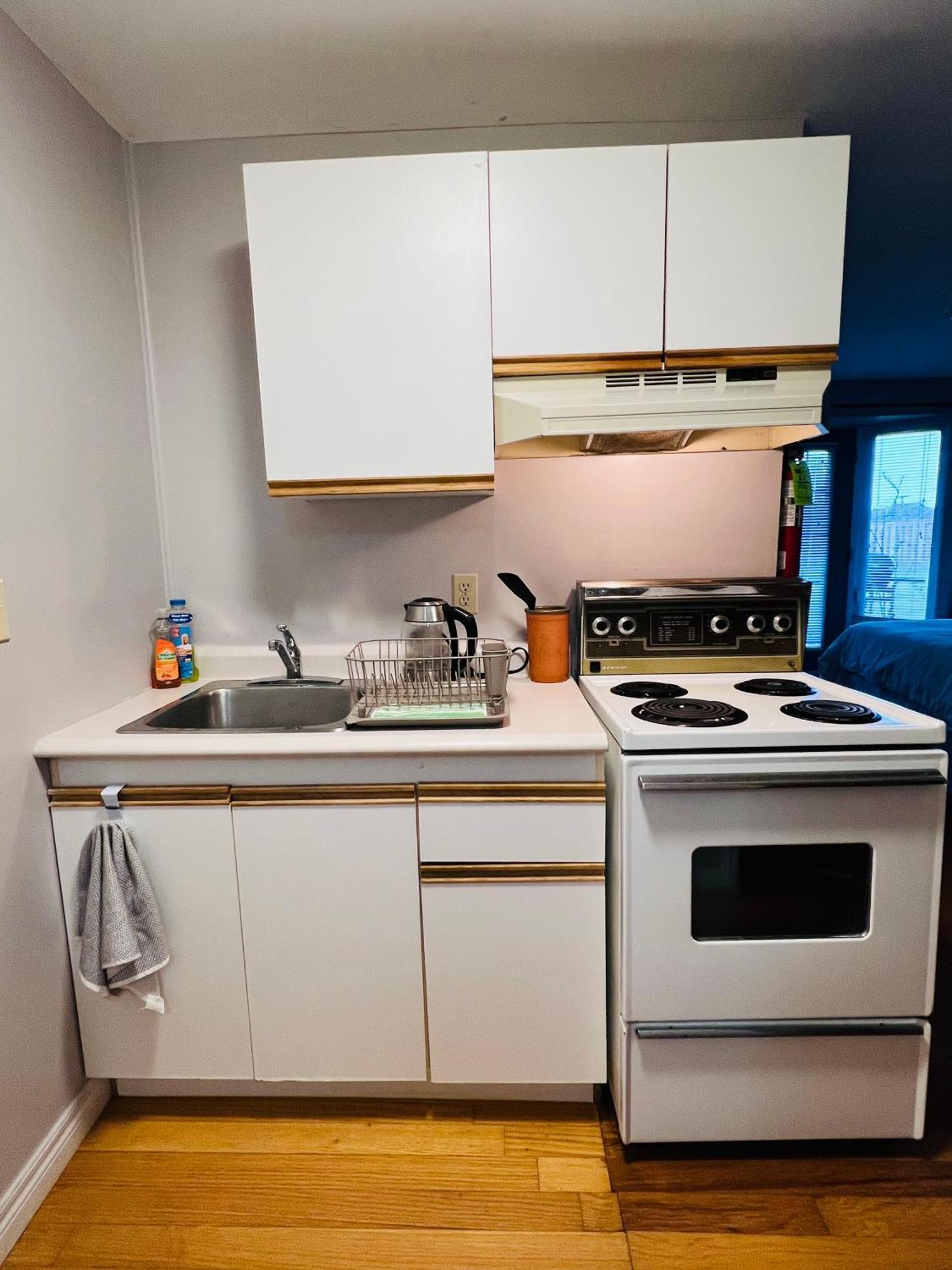 Lee'S Ocean Peek B & B Stratford Экстерьер фото
